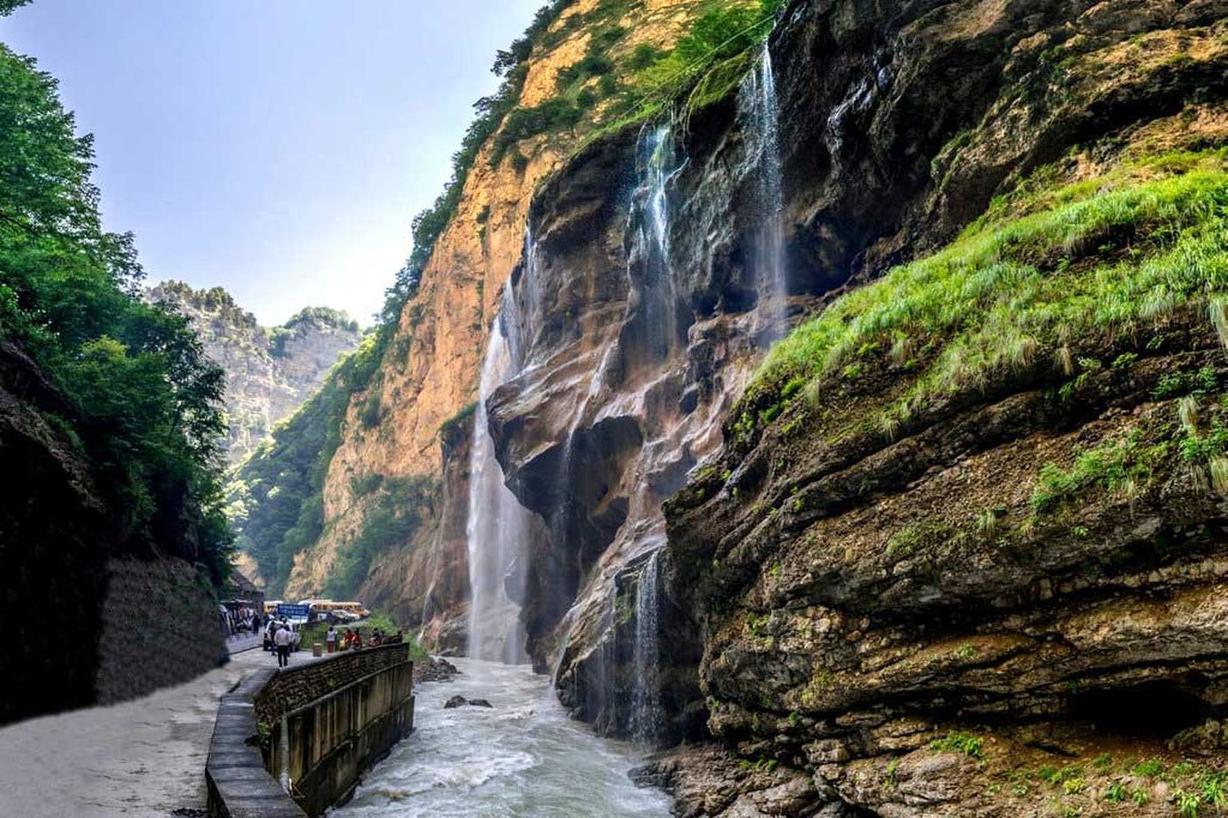 Кабардино балкарская республика фото. Чегемские водопады Кабардино-Балкария. Чегемское ущелье Кабардино Балкария. Чегемские водопады Чегемское ущелье. Нальчик Чегемские водопады.